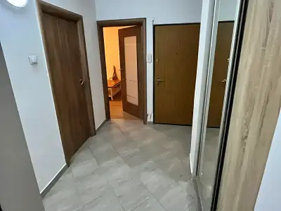 Apartament de inchiriere in Sector 1 Bucuresti hol intrare